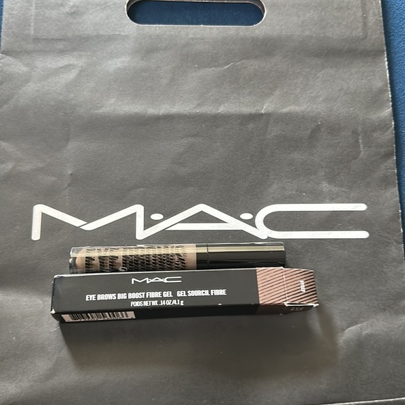MAC Cosmetics Eye Brows Big Boost Fibre Gel Color: Spiked - Picture 5 of 5